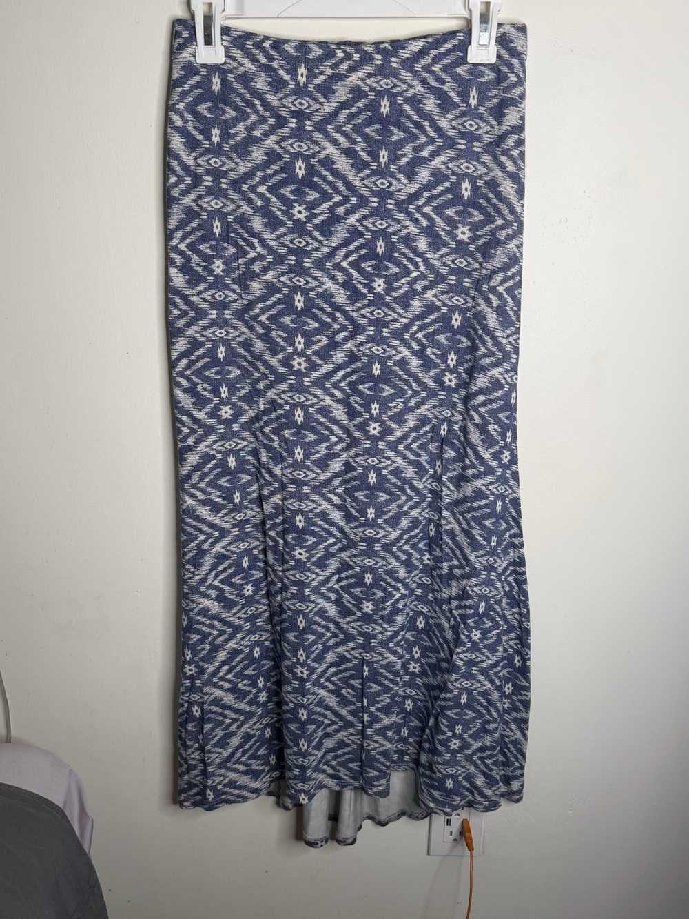 Billabong Blue and White Geometric Maxi Skirt